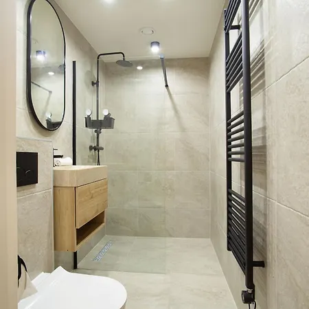 Curated Near Scheveningen Apartment *