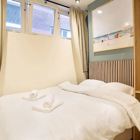 Curated Near Scheveningen Appartement *