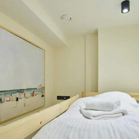 Curated Near Scheveningen Haia