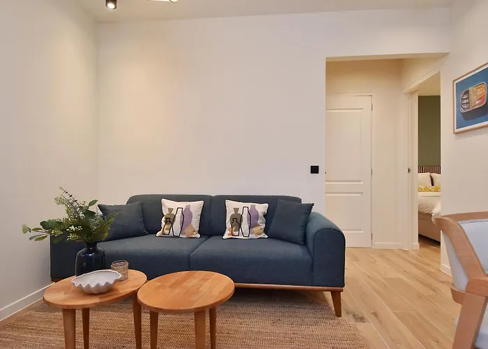 Curated Near Scheveningen Гаага